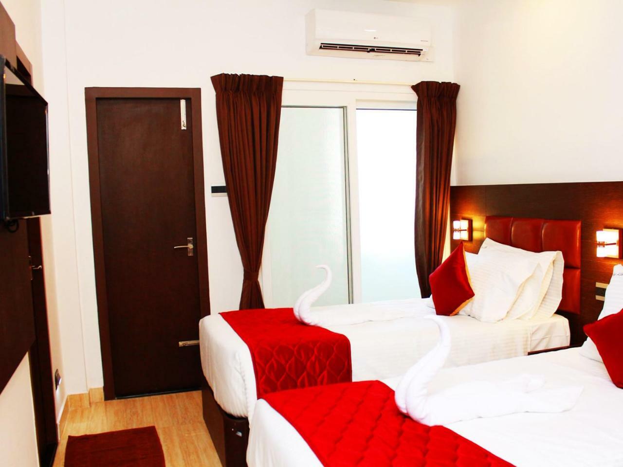 Staylite Suites Chennai Exteriör bild